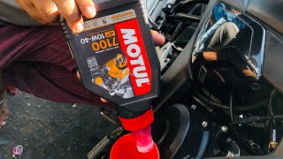 Motul 7100 10w40 synthetic [upl. by Downs]