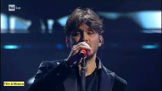 Fabrizio Moro  Sanremo 2022  Sei tu  live video completo  serata finale [upl. by Ahsinyar]