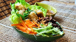 Bo bun Salade vietnamienne au bœuf nouilles amp crudités [upl. by Corwun]