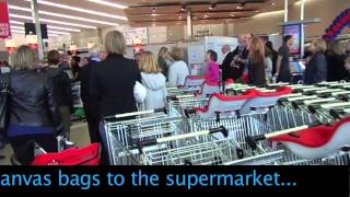 Tim Minchins quotCanvas Bagsquot  flashmob in Auckland supermarket [upl. by Nylecoj]