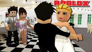 HOSTING A WEDDING AT AMBERRY HOTEL  Roblox Roleplay [upl. by Norted]