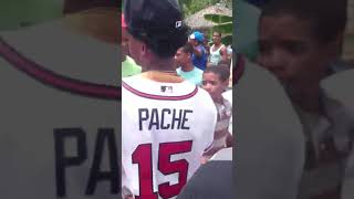 Cristian Pache es resivido por una multitud luego de su firma por 14 millones por Atlanta vm [upl. by Reklaw]