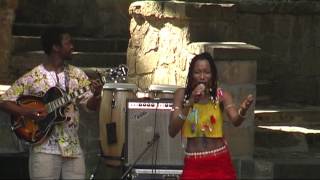 Fatoumata Diawara  I  LIVE at Afrikafestival Hertme 2010 [upl. by Halac233]