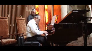 Maestro Cantor Daniel Gildar  A Chassuna in yiddish a wedding [upl. by Pitt979]