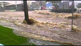 Toowoomba Flood 10012011 Goggs Street [upl. by Coke]