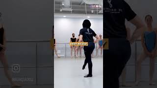 Watch how this amazing dancer perfectly execute Brisé 🔥🔥🔥 [upl. by Artemisia412]