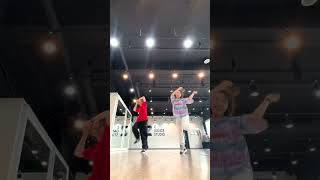 Z DANCE STUDIO DANCE COVER  NEWJEANS  Supernatural [upl. by Hgielak]