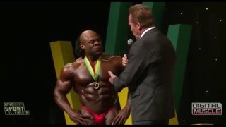 Arnold asks Kai for Vacuum Pose at Arnold Classic Australia [upl. by Anneehs570]