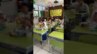 Makan siang di sekolah 17 Sep 24 [upl. by Nevi]