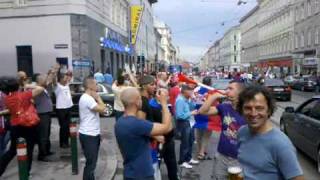 Ottakringer Straße Wien nach dem Spiel Deutschland vs Serbien  WM 2010 [upl. by Hilaire]