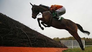 Thistlecrack A faultless chasing debut [upl. by Ynahirb]