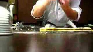 teppanyaki chef  super flying knife chop [upl. by Braynard]