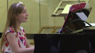 Mit elf die erste Oper Musikalisches Wunderkind Alma Deutscher [upl. by Arim]