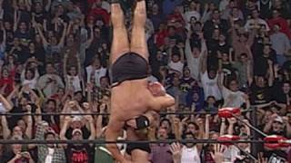 Goldberg defeats Big Show [upl. by Eram]