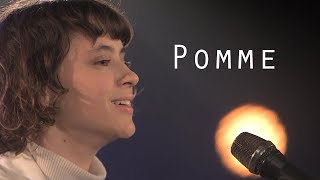 Pomme  À peu près  Live  Le Pont des Artistes [upl. by Acirre]