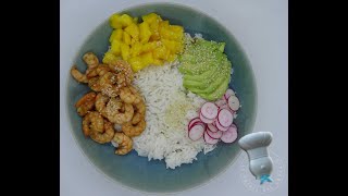 Recette de poke bowl aux crevettes [upl. by Idnarb932]