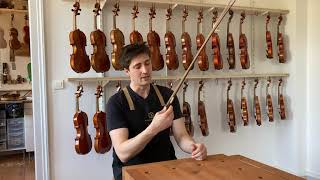 Conseils de luthier n°5  Comment tenir et bien tendre son archet [upl. by Rhetta]