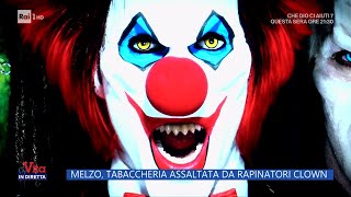 Melzo tabaccheria assaltata da rapinatori clown  La vita in diretta 02032023 [upl. by Lyrahs618]