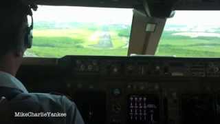 Boeing 747400 Atterrissage PointeàPitre Cockpit View [upl. by Stringer]