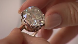 Diamond ring bought for £10 at car boot sale expected to fetch £350k [upl. by Ainedrag94]