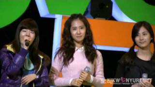 If SNSD Yuri cant remember lyrics what will she do [upl. by Ecyle]