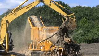 Bandit Model 2680 and 3680 Beast horizontal grinder demo [upl. by Barnes]