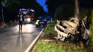 Zwei junge Männer bei Unfall in Brakel getötet [upl. by Sanyu]