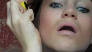 How to make your eyelashes look really long [upl. by Ripley]