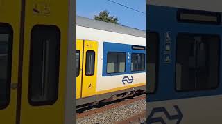 SLT 2403 en 2434 vetrekken van Station Heerhugowaard ns trainspotting ns shorts slt trein [upl. by Occer575]