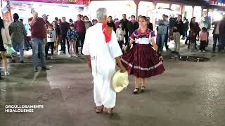 Así se baila un huapango tradicional en la Huasteca [upl. by Ellek]