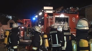 Feuerwehreinsatz in Meerbusch  SCHREINEREI IM VOLLBRAND  GEBÄUDE AUSGEBRANNT [upl. by Lohner]