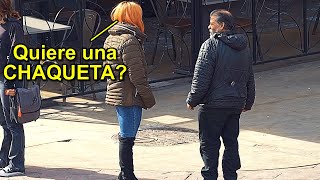 Quiere una CHAQUETA para el FRIO 😏🥵  Bromas en la calle  Bufonesnet [upl. by Con]