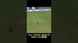 LAH COBA NGAPA TU KAKI NYA 🤔🤣🤣 timnasindonesia football witansuleman shintaeyong pssi [upl. by Bernat]