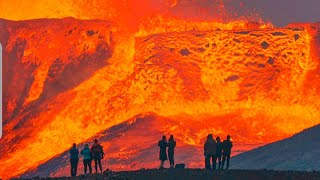 HUGE LAVA FLOWS LEAVE PEOPLE IN AWEMOST AWESOME VIEW ON EARTHIceland Volcano Throwback May31 2021 [upl. by Nonregla]