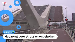 Brugwachters roepen op Stop met slagboomduiken [upl. by Ocihc770]