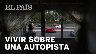 REPORTAJE  Vivir sobre una autopista  España [upl. by Imyaj]