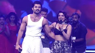 షర్ట్ విప్పేసాడు భయ్యా😱👌 Samantha amp Vijay Excellent Dance Kushi Musical Concert  Filmy Hook [upl. by Assenahs886]