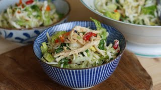 Salade de légumes et de poulet effiloché  Assaisonnée avec de la sauce nems [upl. by Ytnom]