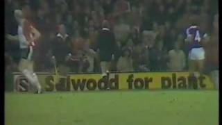 Disallowed Kevin Keegan goal 8182 v Manchester United [upl. by Asin584]