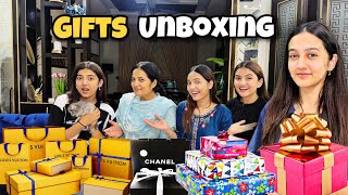 Itney Zyada Gifts 🥳 Gifts per Sabki larai hogai 😱 Gifts Unboxing  Rabia Faisal  Sistrology [upl. by Wanda416]