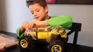 Traxxas Summit VXL 116 Unboxing by 7yearold Braden [upl. by Katee]