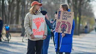 „Patriarchat überwinden“ Tausende demonstrieren am Internationalen Frauentag [upl. by Gnoht155]