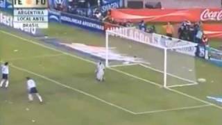 Golazo Riquelme a Brasil 2005 [upl. by Airamasor]