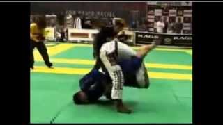 JiuJitsu Epicness Roger Gracie breaks Jacares arm GRAPPLERSPLANETCOM [upl. by Meekyh]