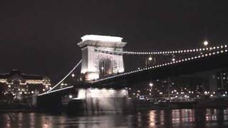 ブダペストのナイトクルーズ Danube River Cruise Budapest [upl. by Lehctim]