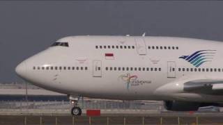 Garuda Indonesia Boeing 747400  Narita 【PKGSG】 [upl. by Haelam]