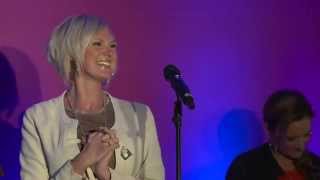 Sanna Nielsen  Undo med flera i Mix Megapol Unplugged [upl. by Chlores]