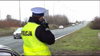 Policja mandaty do pięciu tysięcy złotych za zbyt szybką jazdę  działają Sprawdzamy [upl. by Ttoille]