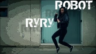 MJZ FILMS  Robot RyRy  SpaceMan by Hardwell  Insane Girl Dance Skills [upl. by Loriner787]