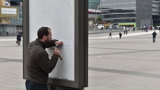 Première campagne d’affichage « gravée dans le marbre »  JCDecaux France [upl. by Eicirtap]